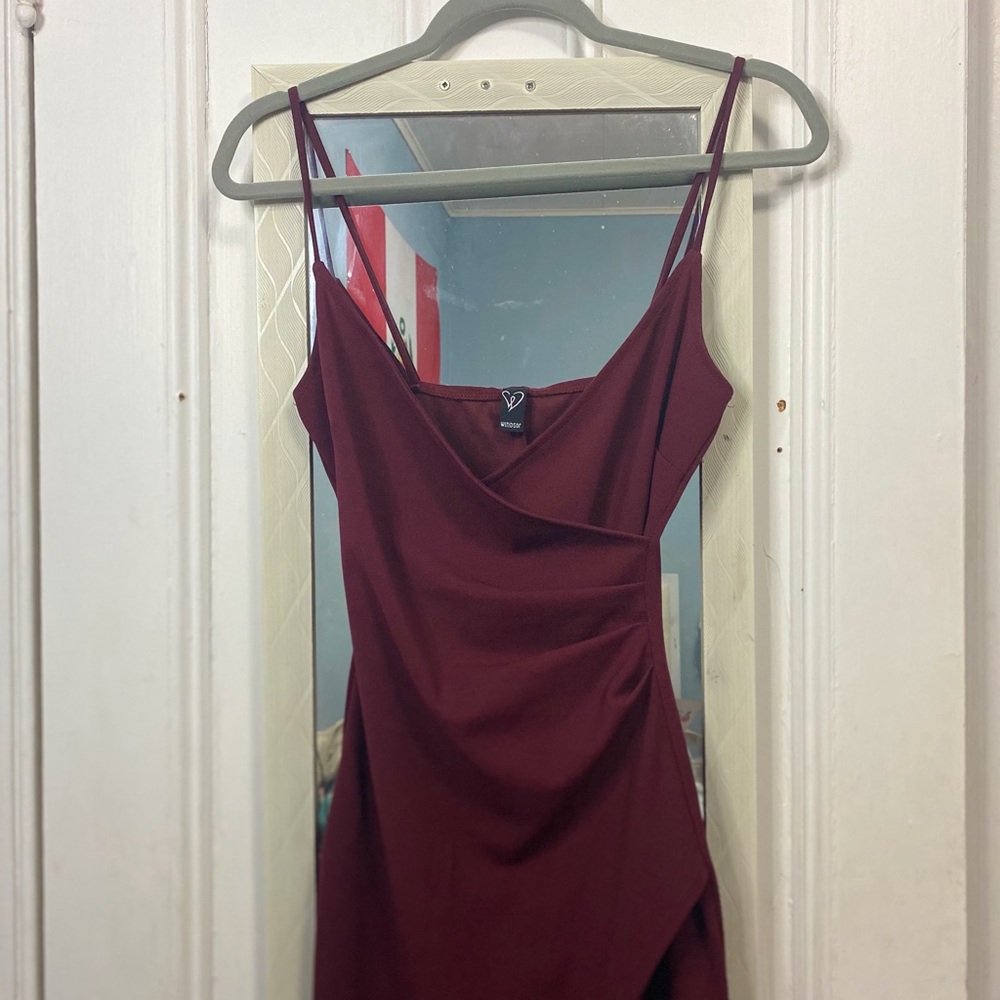 Windsor burgundy size small